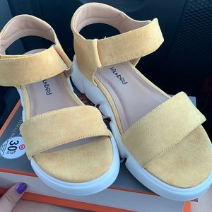 tj-maxx yellow sandals